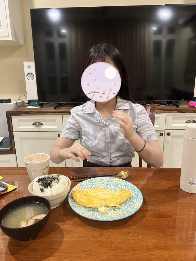 An ordinary dinner. Days like this, one after another.