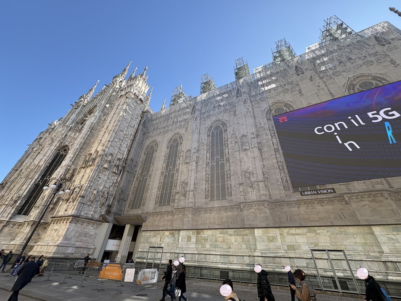 Photo: the side of Milan Cathedral (March 27 / partly under restoration) — (check privacy before publishing)