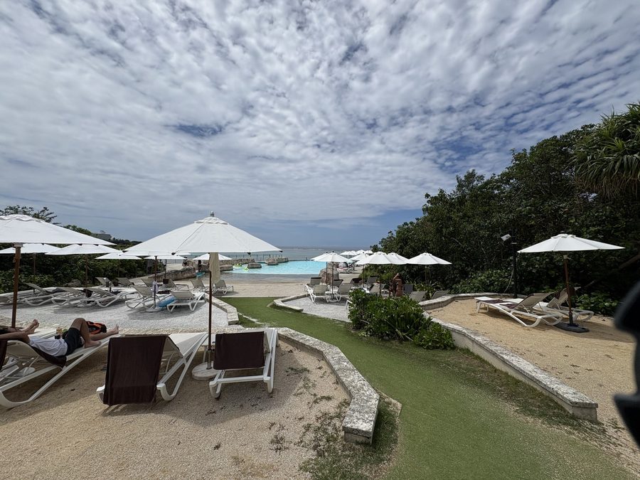The shallow section, running out toward the beach