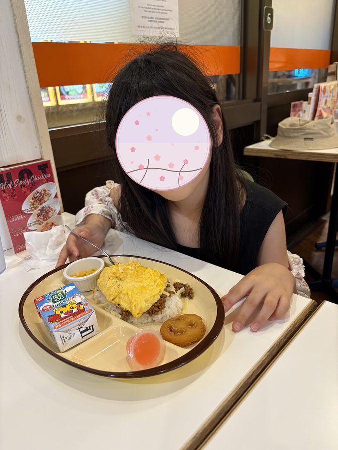 お子様ランチ。タコライスの店ですが、子ども向けもあります