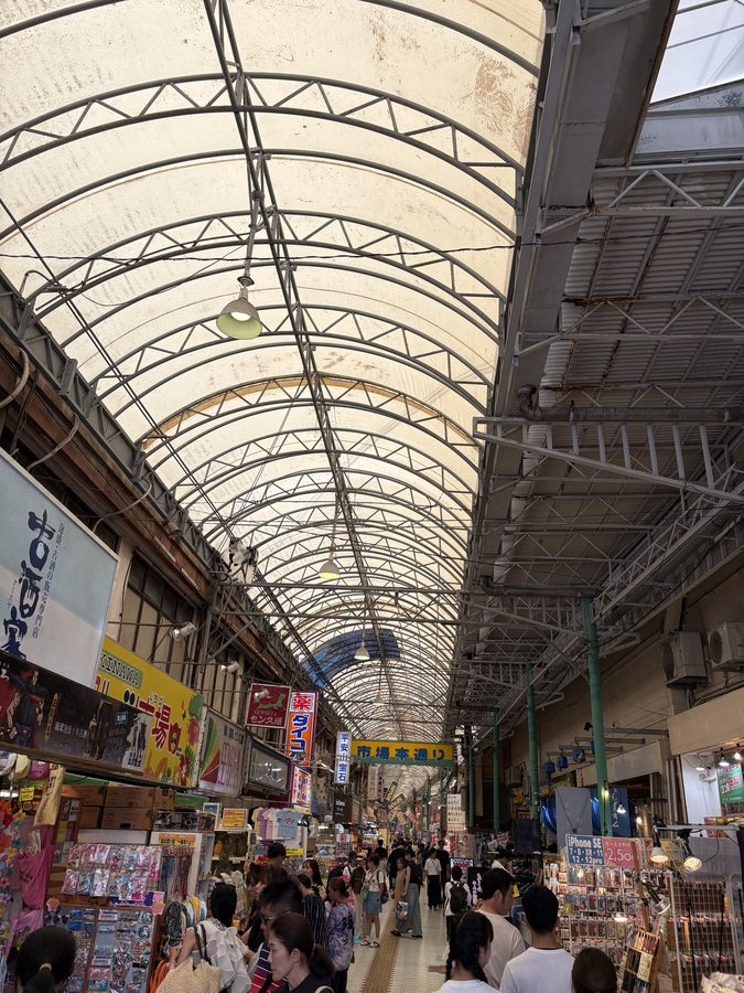 アーケード。屋根があるので暑さが違います