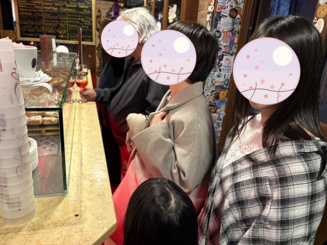写真:バーカロのチケッティとスプリッツ(3月25日) ※公開前にプライバシー確認
